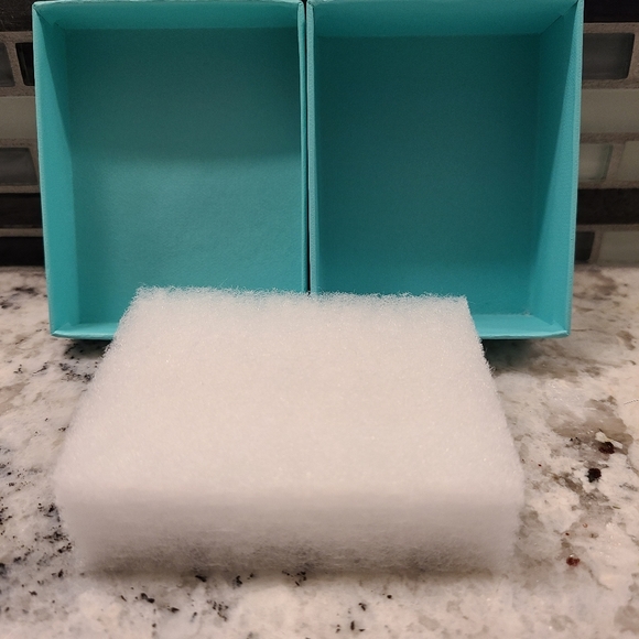 Tiffany & Co. Gift Box - Picture 5 of 5